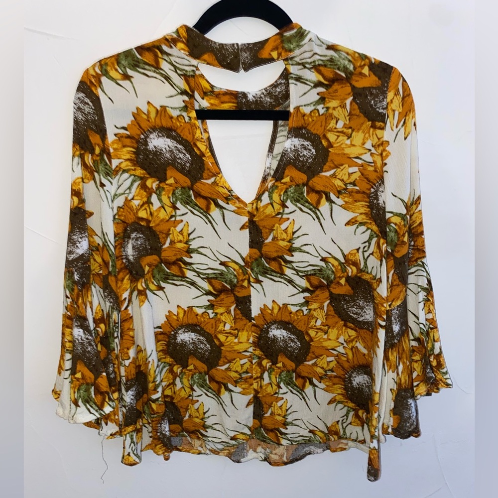 Entro Sunflower Keyhole Blouse